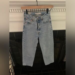 Levi’s ribcage straight size 25